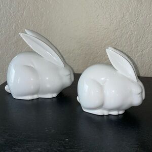 Pair Vintage Toyo Japan White Porcelain Rabbit Bunny Figurines Hirado Okimono